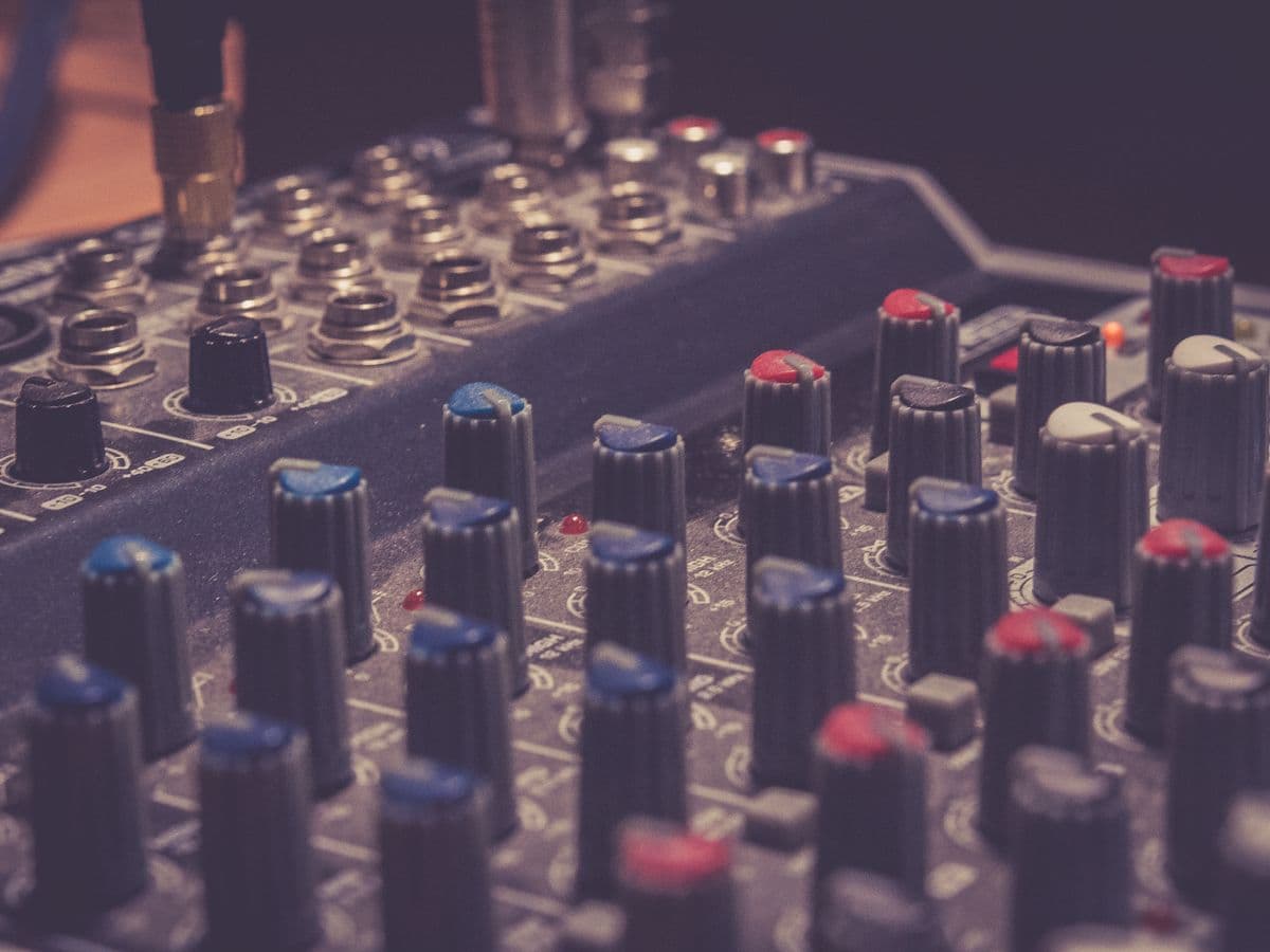 Table de mixage analogique 8 pistes